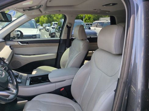 Used 2020 Hyundai Palisade SEL w/ Premium Package FWD image 14