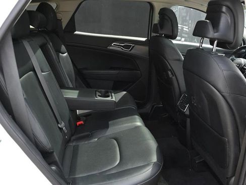 Used 2025 Kia Sportage EX w/ Premium Package FWD image 14