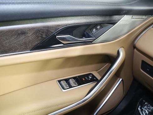 Used 2023 Jaguar F-PACE S image 30