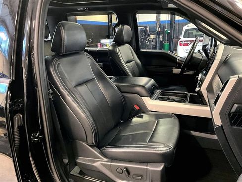 Used 2022 Ford F250 Lariat w/ Lariat Ultimate Package AWD/4WD image 11