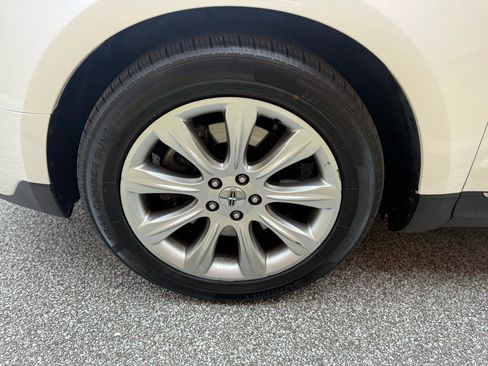 Used 2016 Lincoln MKT AWD image 53