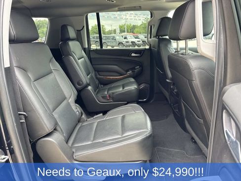 Used 2019 Chevrolet Suburban Premier RWD image 23