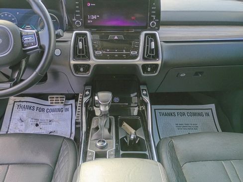 Used 2021 Kia Sorento SX Prestige image 12