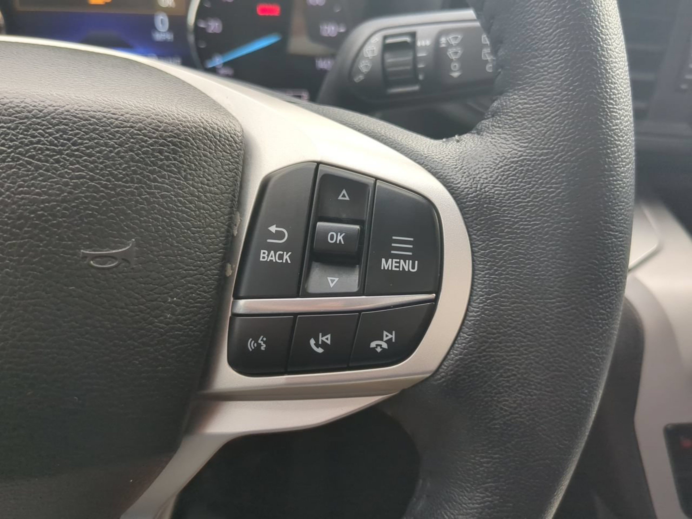 Used 2023 Ford Explorer XLT RWD image 32