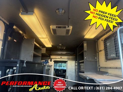 Used 2009 GMC Savana 3500 RWD image 21