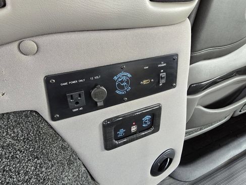 Used 2013 GMC Savana 1500 image 38