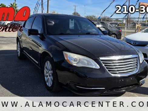 Used 2013 Chrysler 200 Touring image 7