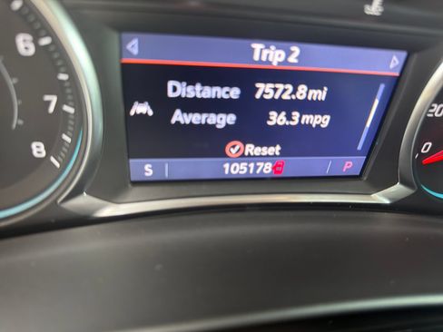 Used 2020 Chevrolet Equinox Premier FWD image 18