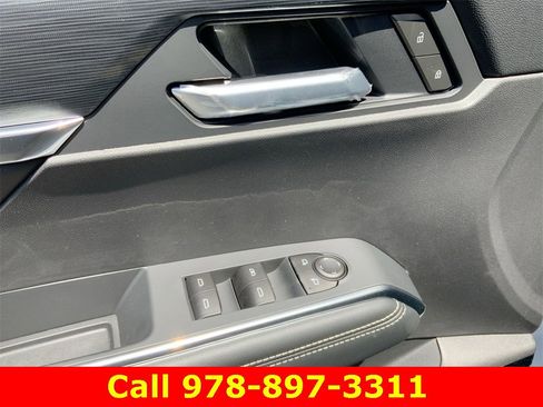 New 2025 GMC Acadia Elevation image 21