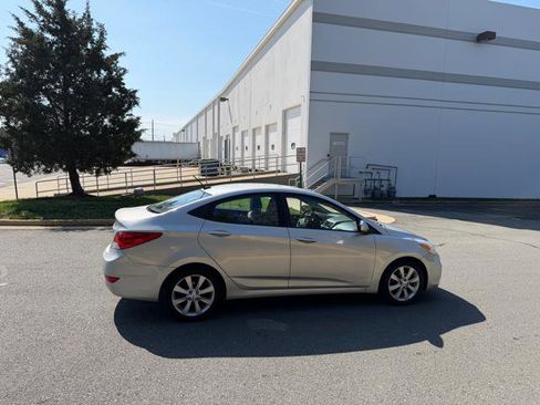 Used 2014 Hyundai Accent GLS w/ Option Group 2 image 4