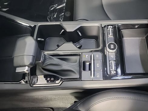 Used 2025 Kia K5 EX image 32