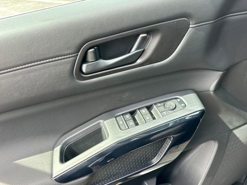 New 2026 Nissan Pathfinder SV w/ Cargo Package AWD/4WD image 10