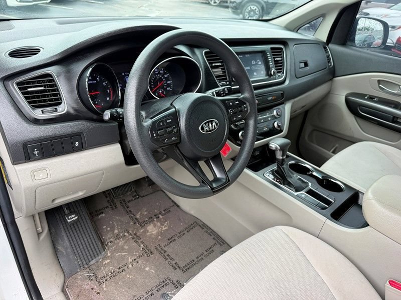 Used 2019 Kia Sedona LX FWD image 12