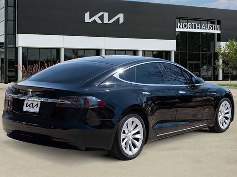 Used 2017 Tesla Model S 75 image 6