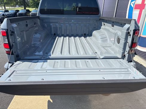 Used 2023 Nissan Frontier PRO-4X w/ Technology Package image 62