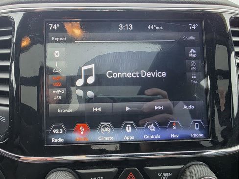 Used 2019 Jeep Grand Cherokee Limited w/ Luxury Group II image 17