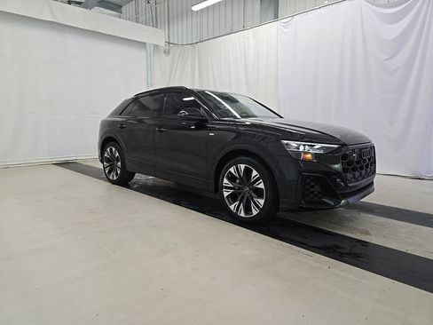 Used 2025 Audi Q8 Premium Plus w/ Premium Plus Package AWD/4WD image 3