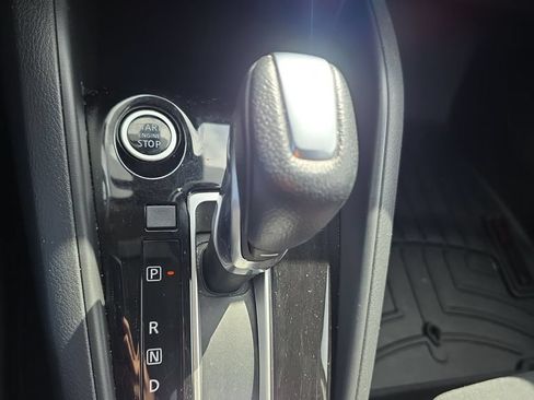 Used 2020 Nissan Versa SR w/ Trunk Package FWD image 29