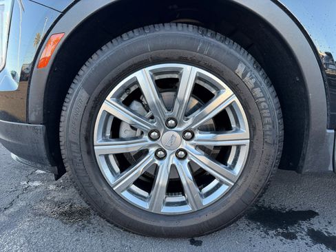 Used 2021 Cadillac XT4 Premium Luxury image 26