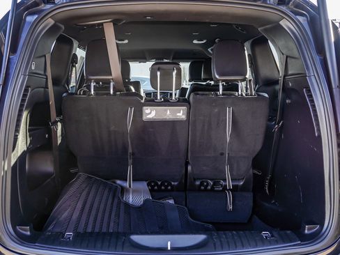 Used 2019 Chrysler Pacifica Touring-L w/ S Appearance Package image 17