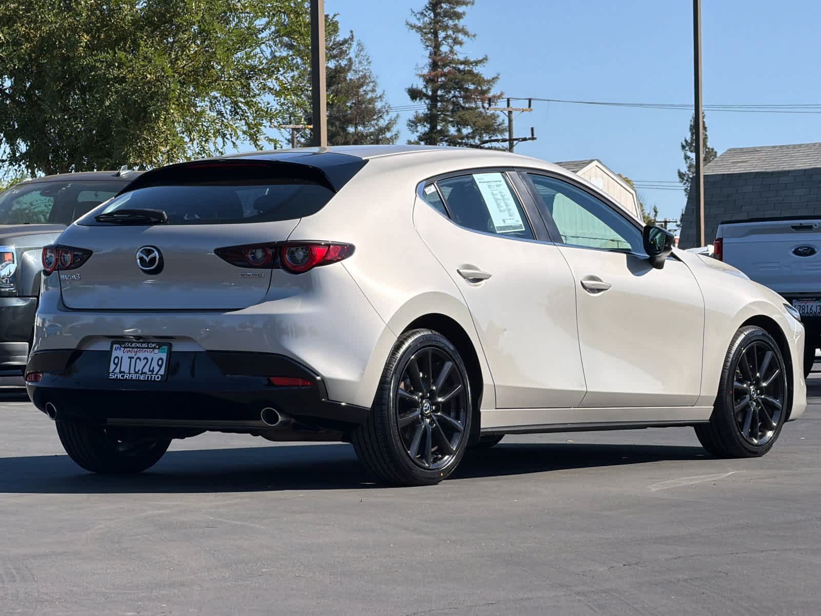 Used 2024 MAZDA MAZDA3 s FWD image 2