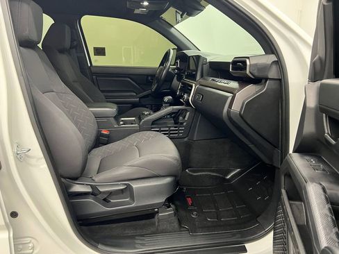 Used 2025 Toyota Tacoma SR5 image 25