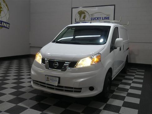 Used 2017 Nissan NV200 SV image 4