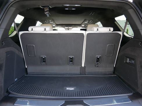 Used 2026 Cadillac Escalade Platinum Sport AWD/4WD image 17