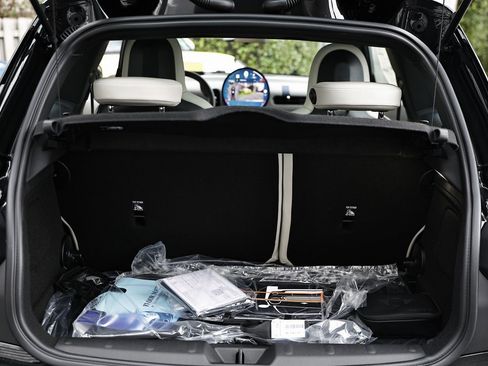 New 2026 MINI Cooper 2-Door Hardtop image 26