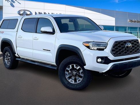 Used 2023 Toyota Tacoma TRD Off-Road image 11