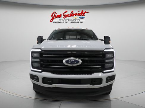 Used 2025 Ford F250 Platinum AWD/4WD image 3