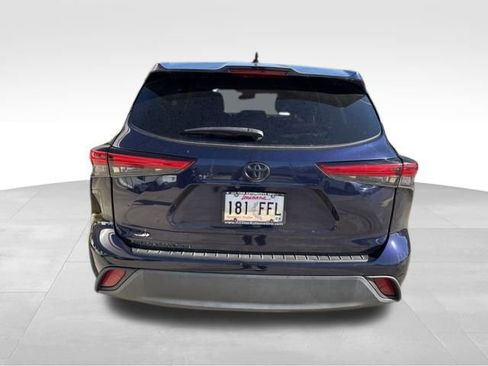 Used 2022 Toyota Highlander L image 8