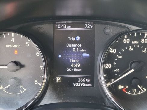 Used 2018 Nissan Rogue Sport S w/ S Appearance Package FWD image 10