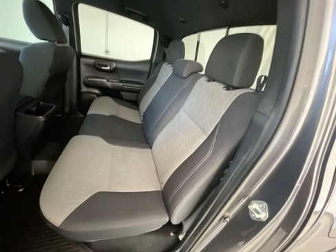 Used 2020 Toyota Tacoma TRD Off-Road w/ Technology Package AWD/4WD image 22
