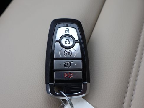 Used 2024 Ford Edge SEL w/ Convenience Package AWD/4WD image 29
