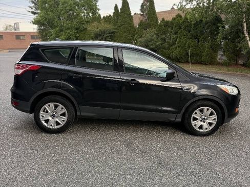 Used 2014 Ford Escape S FWD image 8