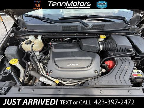 Used 2017 Chrysler Pacifica Touring FWD image 25