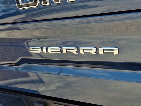 Used 2024 GMC Sierra 1500 SLT w/ SLT Premium Plus Package image 30