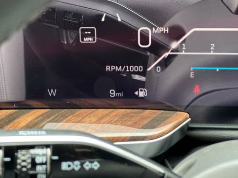 New 2026 Cadillac Escalade ESV Platinum Sport w/ LPO, ONYX Package image 29