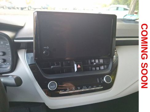 Used 2023 Toyota Corolla LE w/ Carpet Mat Package (TMS) FWD image 13