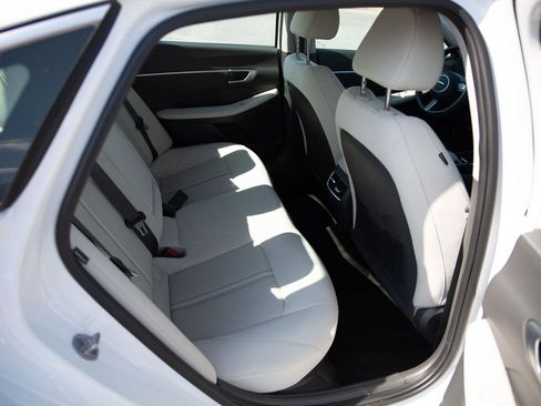 Used 2025 Hyundai Sonata SEL FWD image 22