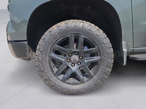 Certified 2025 Chevrolet Silverado 1500 LT Trail Boss w/ LT Trail Boss Premium Package AWD/4WD image 9