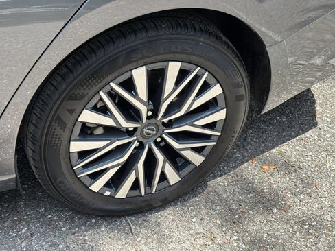 Used 2026 Nissan Altima 2.5 SV FWD image 30
