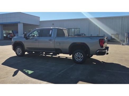 New 2026 GMC Sierra 2500 SLE w/ SLE Value Package; image 6