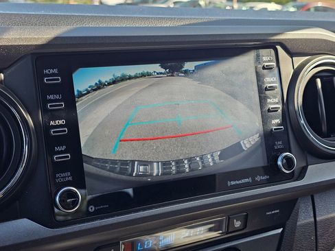 Used 2020 Toyota Tacoma TRD Off-Road w/ Technology Package image 26