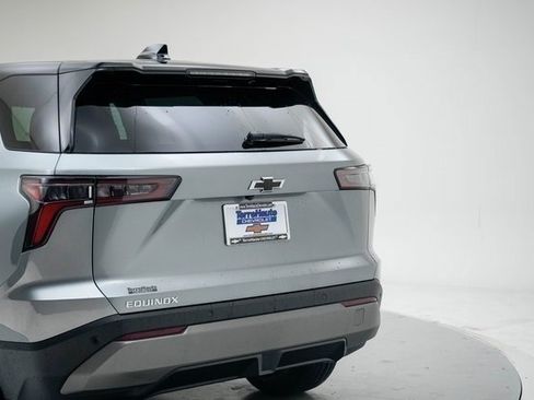 New 2026 Chevrolet Equinox LT w/ Convenience Package II image 5