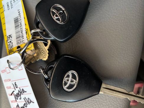 Used 2010 Toyota Corolla LE FWD image 27