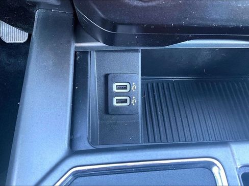 Used 2017 Ford F150 XLT w/ Equipment Group 302A Luxury AWD/4WD image 17