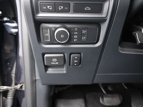 Used 2022 Ford F150 Lariat w/ Max Trailer Tow Package image 37