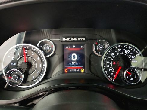 Used 2022 RAM 1500 Big Horn AWD/4WD image 12